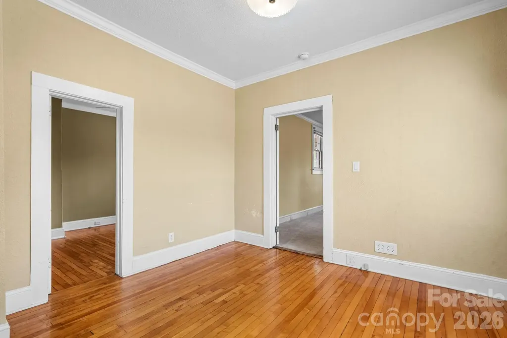 15 6th Em Street Marion NC 28752