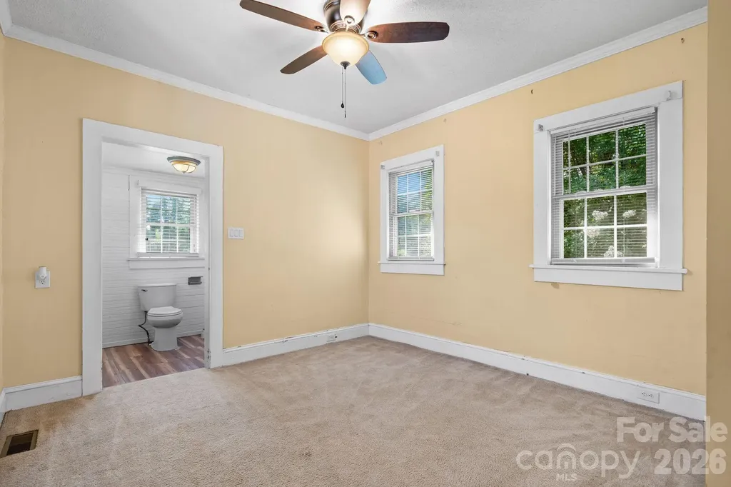 15 6th Em Street Marion NC 28752