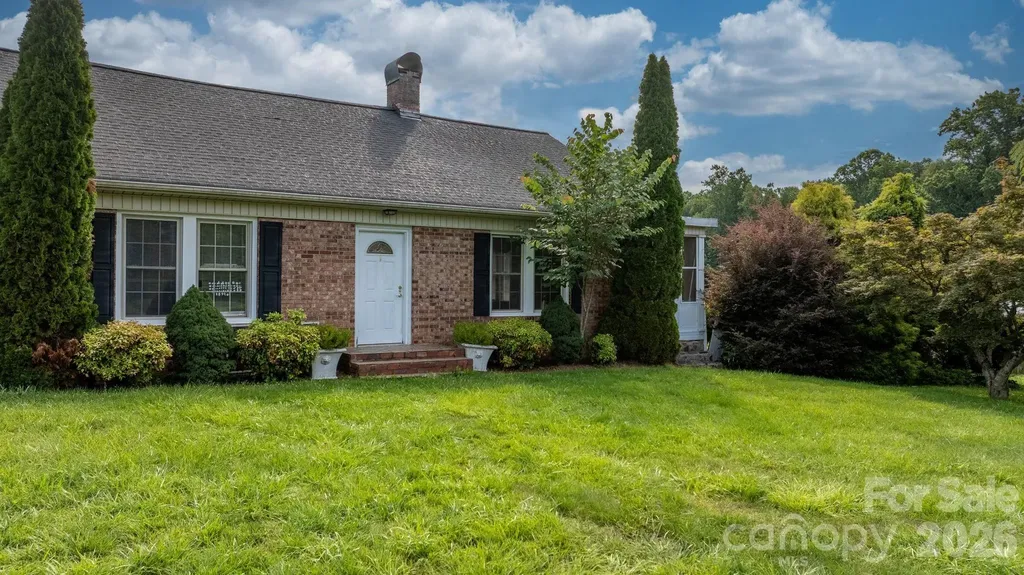 15 6th Em Street Marion NC 28752