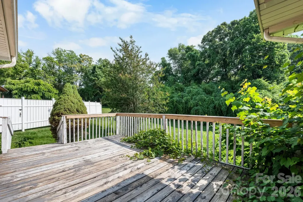 15 6th Em Street Marion NC 28752