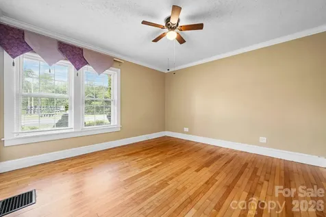 15 6th Em Street Marion NC 28752