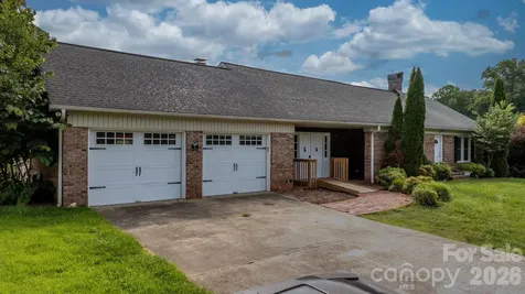 15 6th Em Street Marion NC 28752