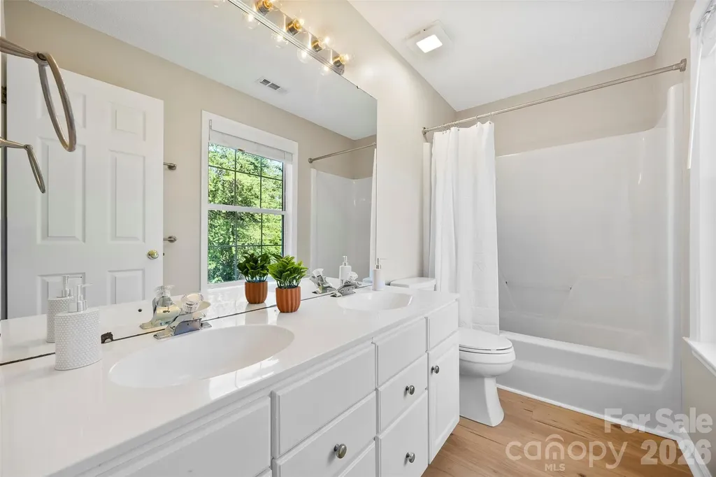 6004 Downfield Wood Drive Charlotte NC 28269