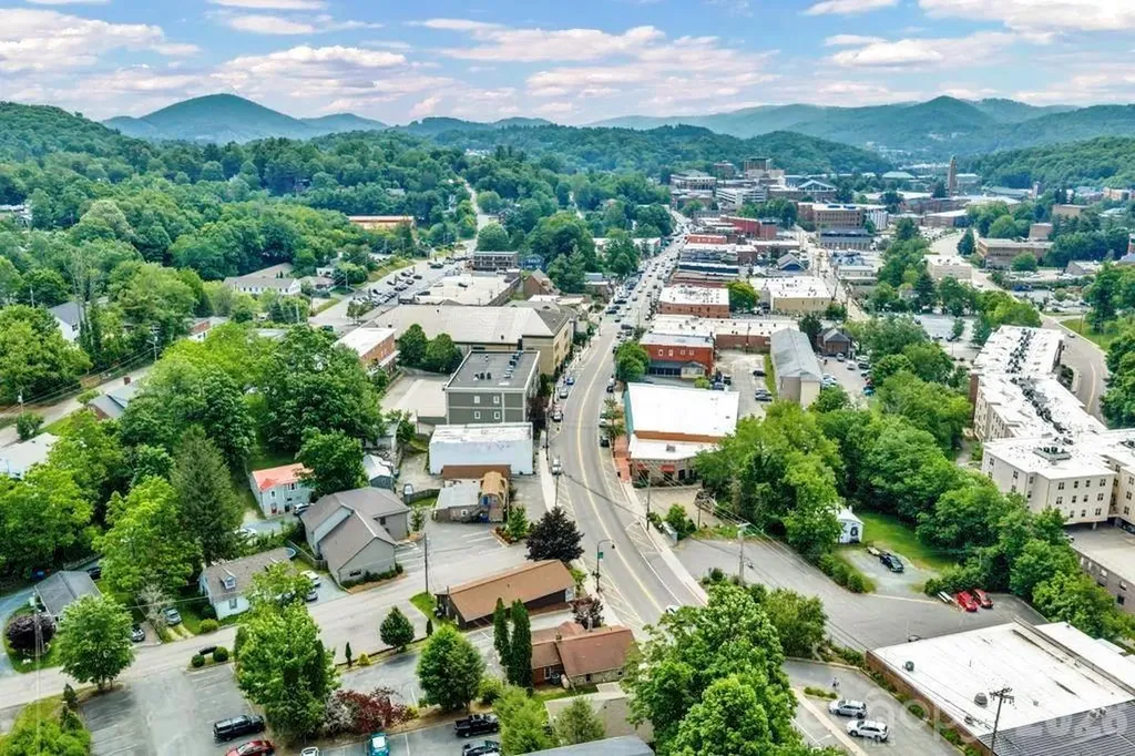 938 W King Street Boone NC 28607