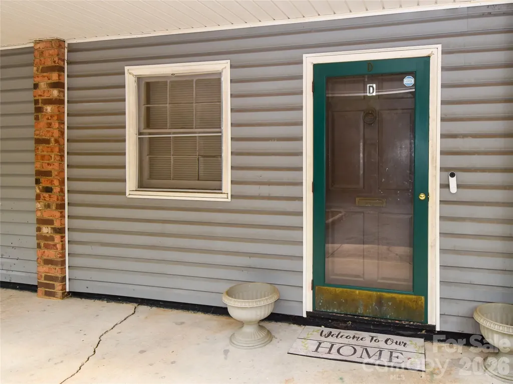 2890 Carriage Drive Winston Salem NC 27106