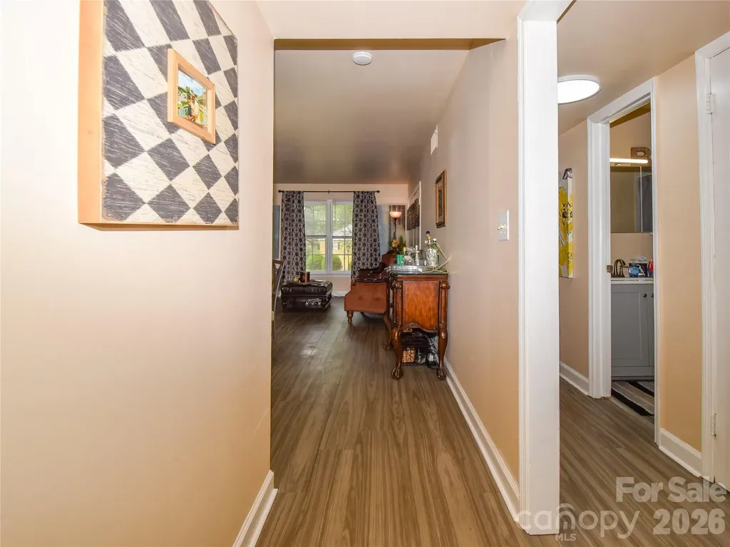 2890 Carriage Drive Winston Salem NC 27106
