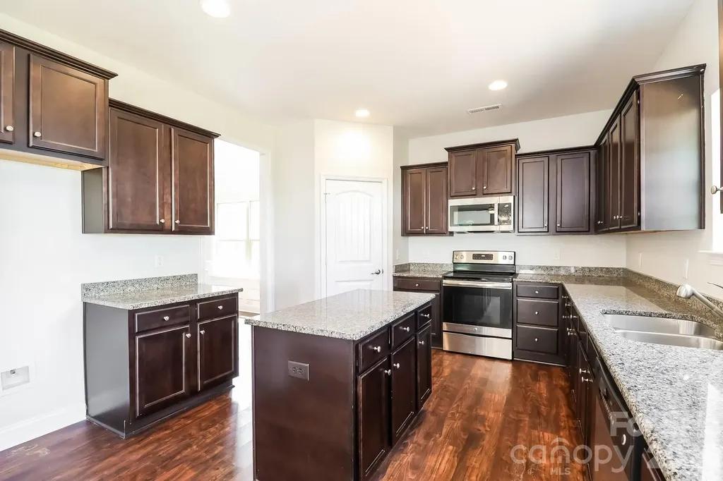 205 Taylors Creek Street Mount Holly NC 28120