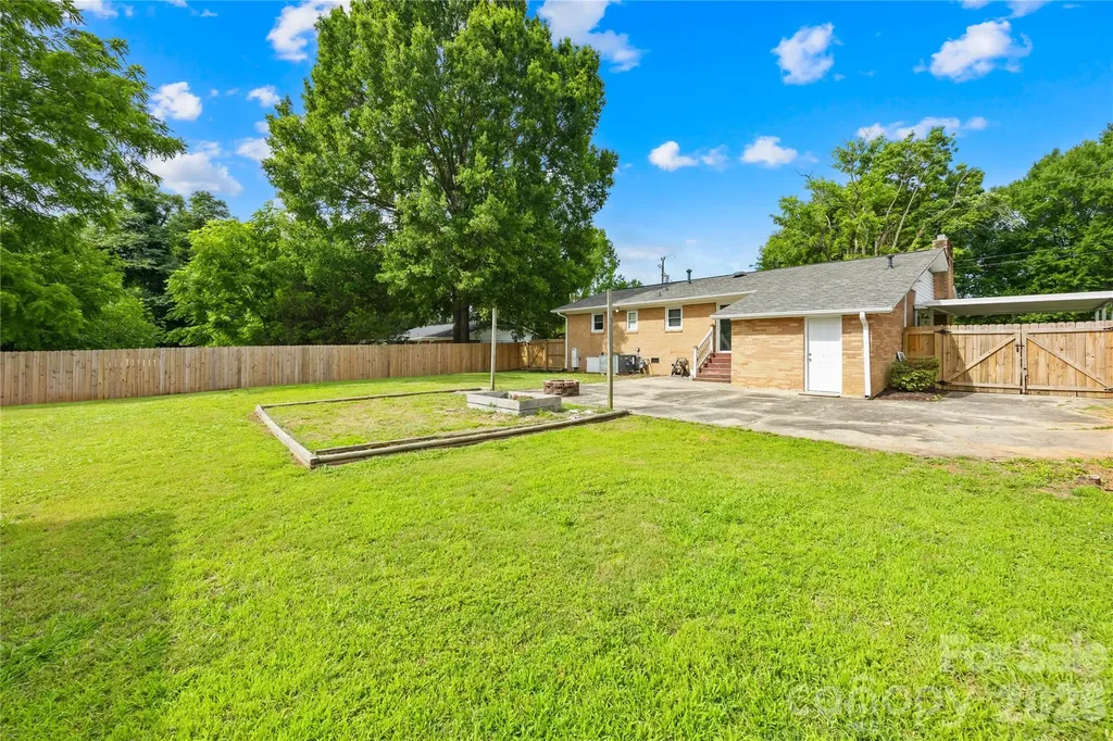 205 Gaddis Drive Mount Holly NC 28120