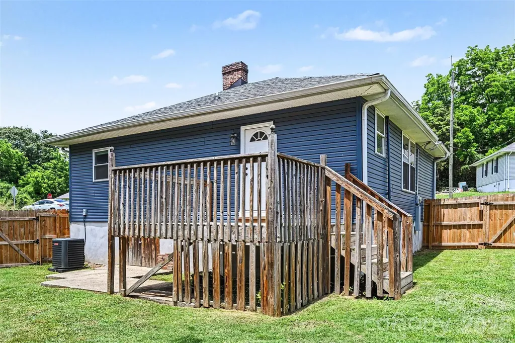 905 W 6th Avenue B Gastonia NC 28052