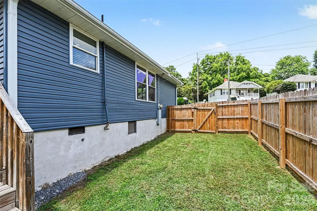 905 W 6th Avenue B Gastonia NC 28052