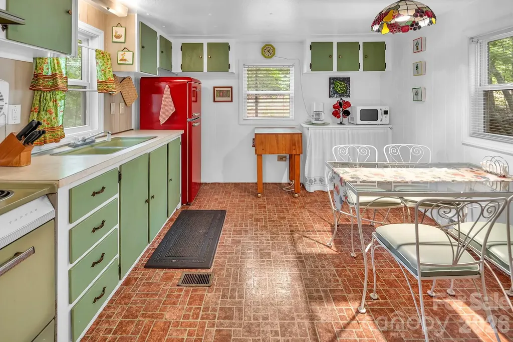 175 Elmwood Drive Troy NC 27371