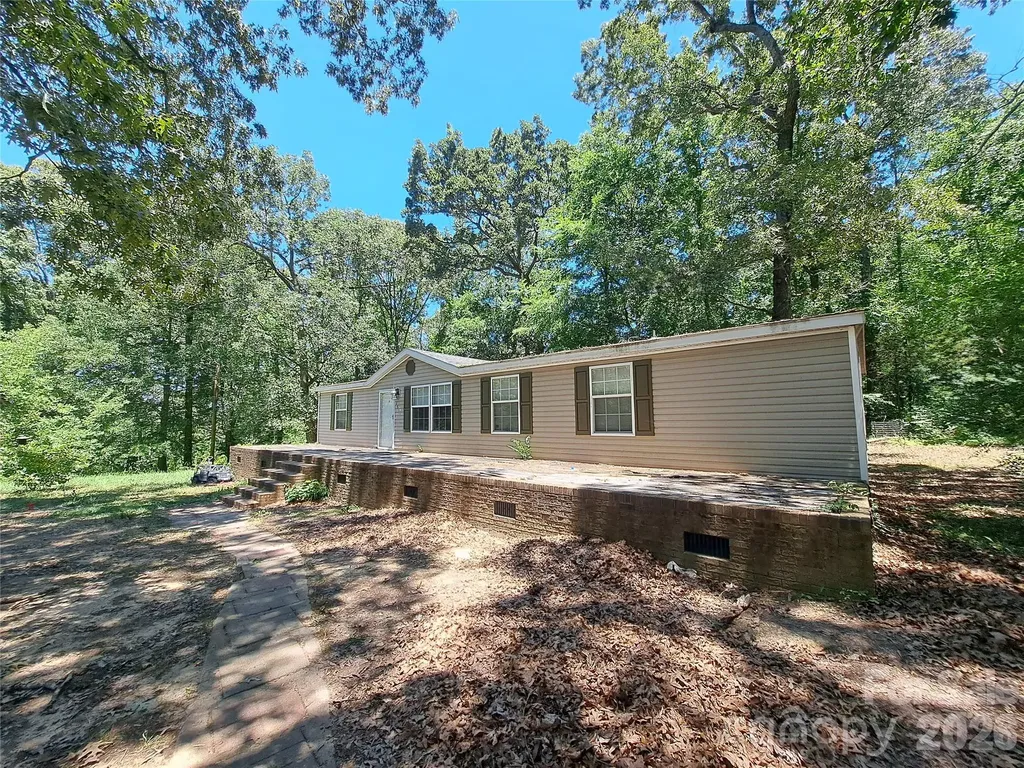 1515 Emanuel Church Road Rockwell NC 28138