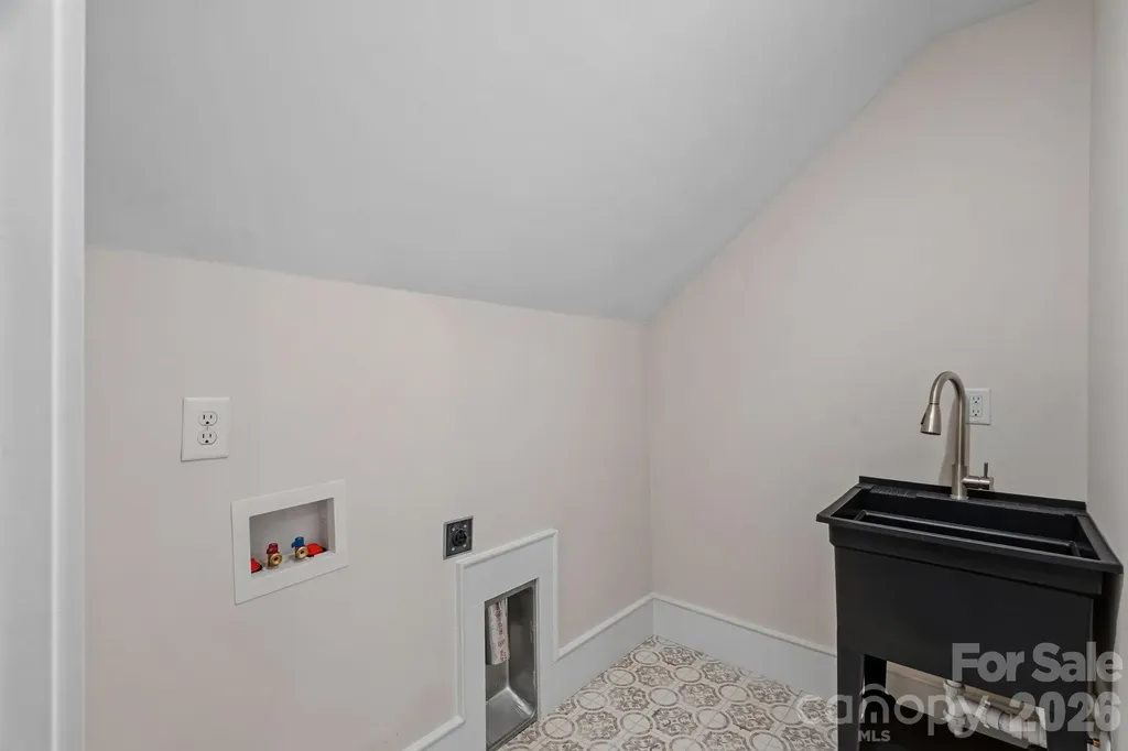 156 Crooked Branch Way Troutman NC 28166