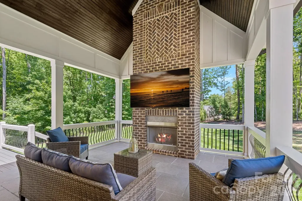 156 Crooked Branch Way Troutman NC 28166