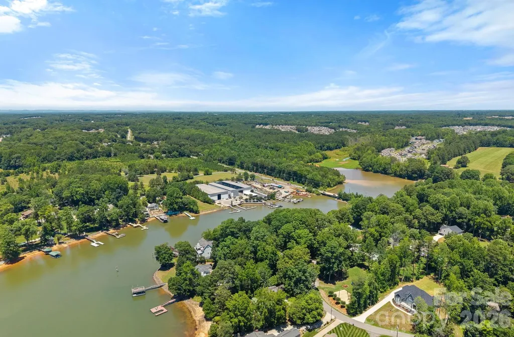 156 Crooked Branch Way Troutman NC 28166