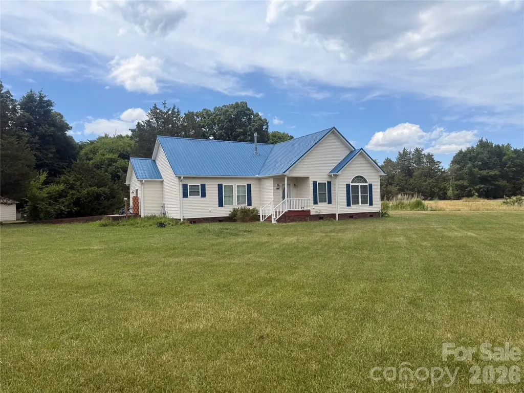 2860 Needmore Road Woodleaf NC 27054