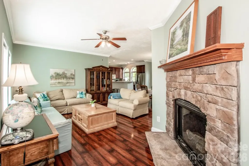 2860 Needmore Road Woodleaf NC 27054