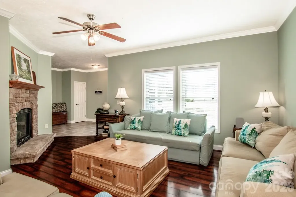 2860 Needmore Road Woodleaf NC 27054