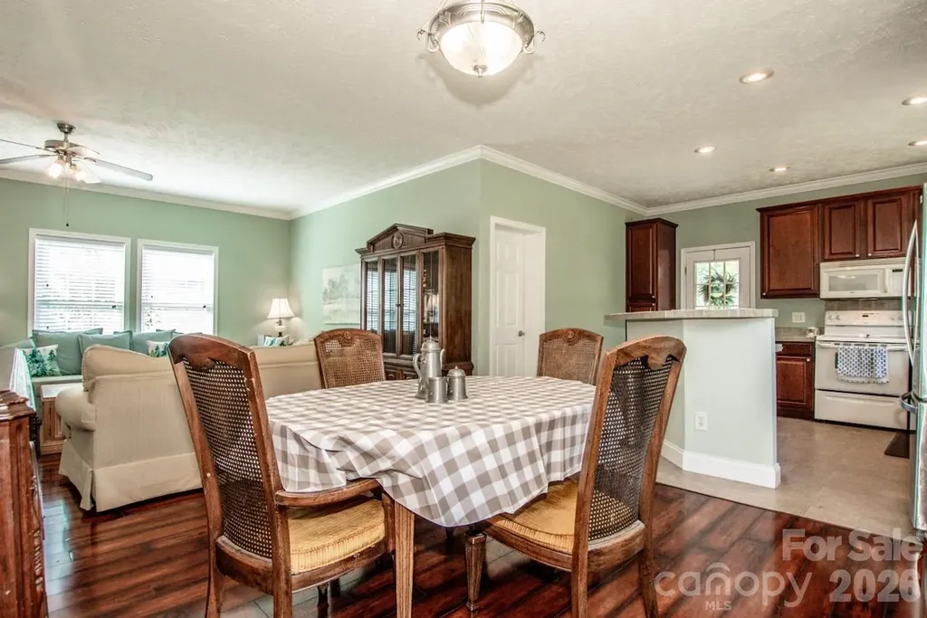 2860 Needmore Road Woodleaf NC 27054