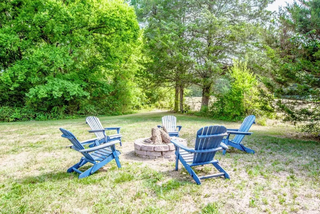 2860 Needmore Road Woodleaf NC 27054