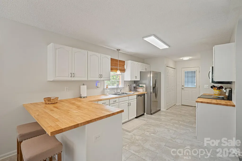 1133 Finger Bridge Road Hickory NC 28602
