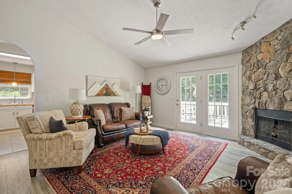 1133 Finger Bridge Road Hickory NC 28602
