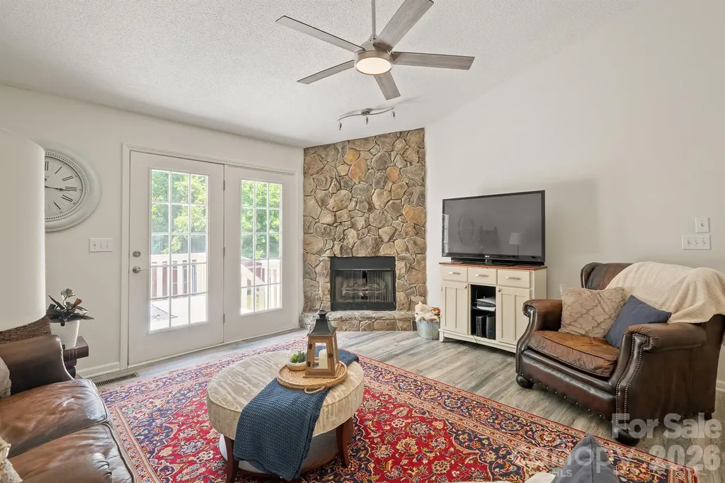 1133 Finger Bridge Road Hickory NC 28602