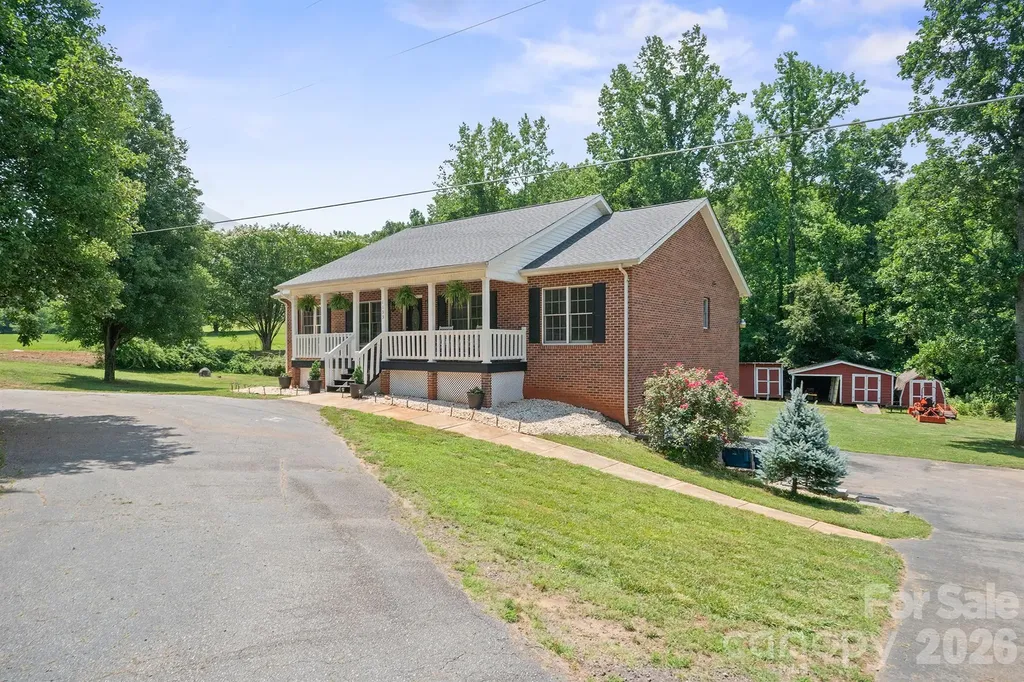 1133 Finger Bridge Road Hickory NC 28602