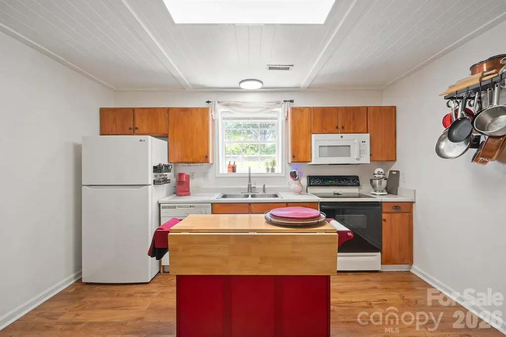 1133 Finger Bridge Road Hickory NC 28602