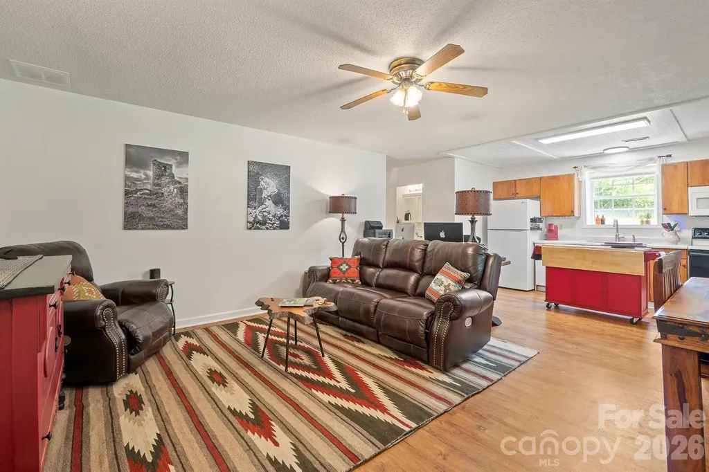 1133 Finger Bridge Road Hickory NC 28602