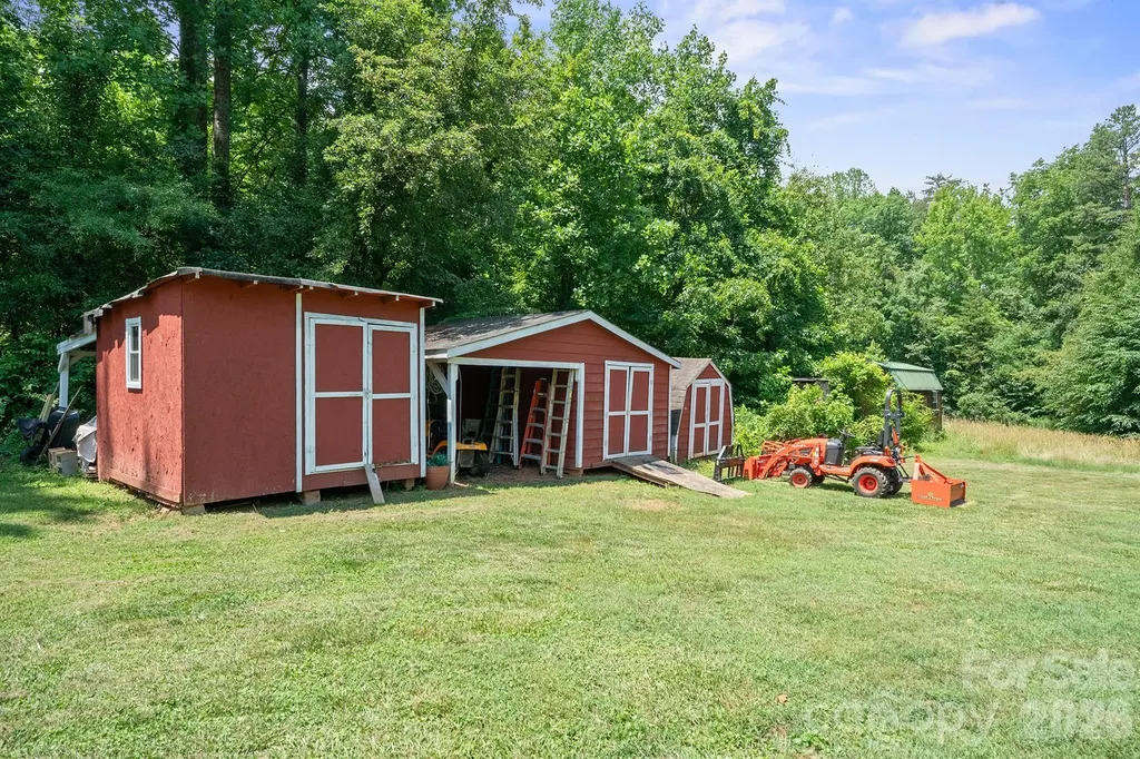 1133 Finger Bridge Road Hickory NC 28602