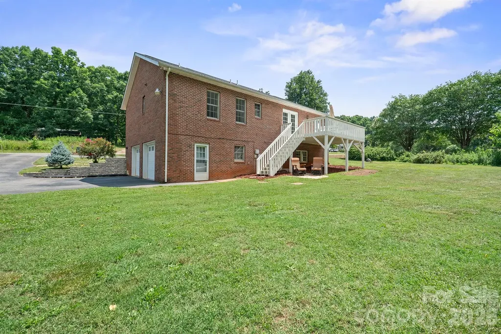 1133 Finger Bridge Road Hickory NC 28602