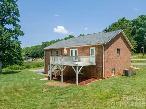 1133 Finger Bridge Road Hickory NC 28602