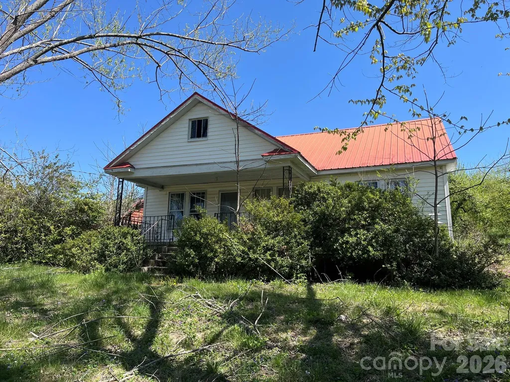 1756 Bearwallow Road Hendersonville NC 28792