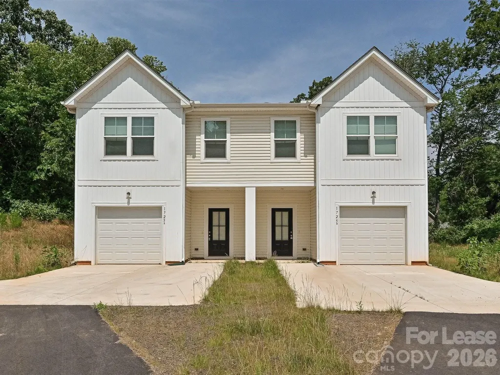 1725 E Cloaninger Avenue Statesville NC 28625