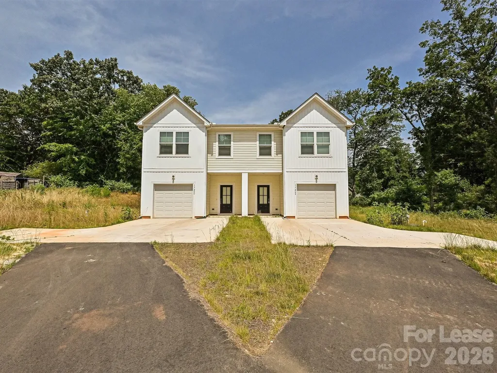 1725 E Cloaninger Avenue Statesville NC 28625