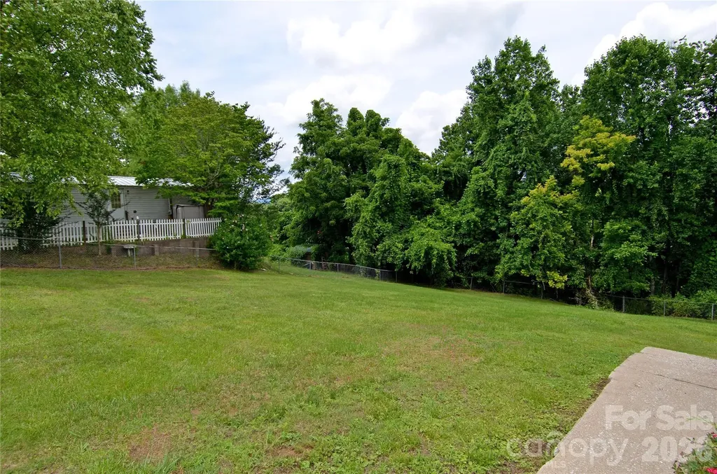 309 Morehead Road Marion NC 28752