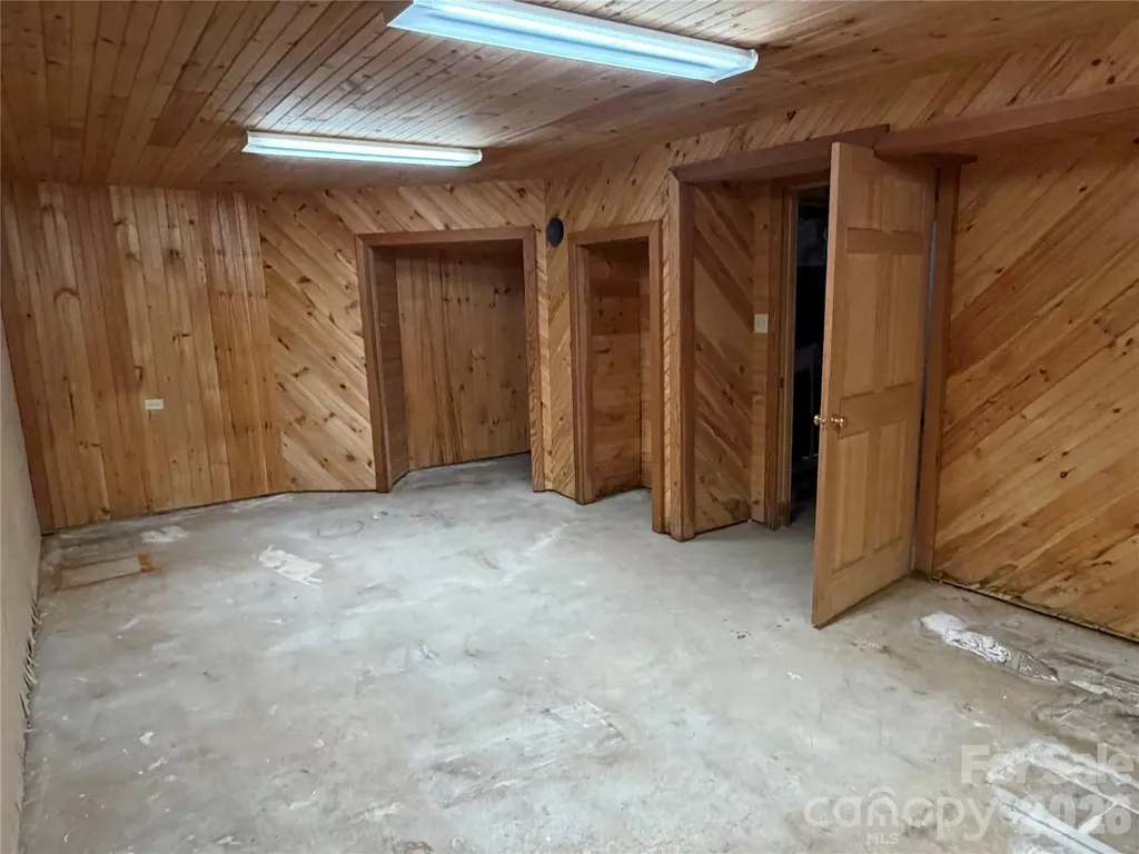 901 Ridgecrest Drive NE Lenoir NC 28645