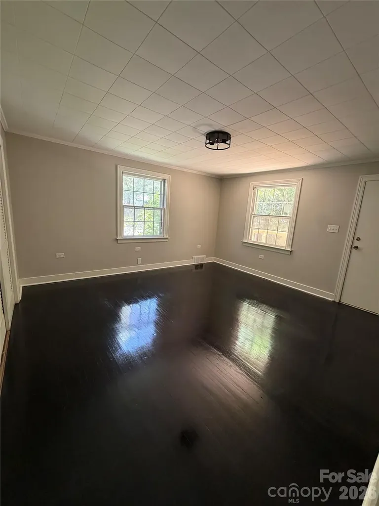 1911 White Street Gastonia NC 28052