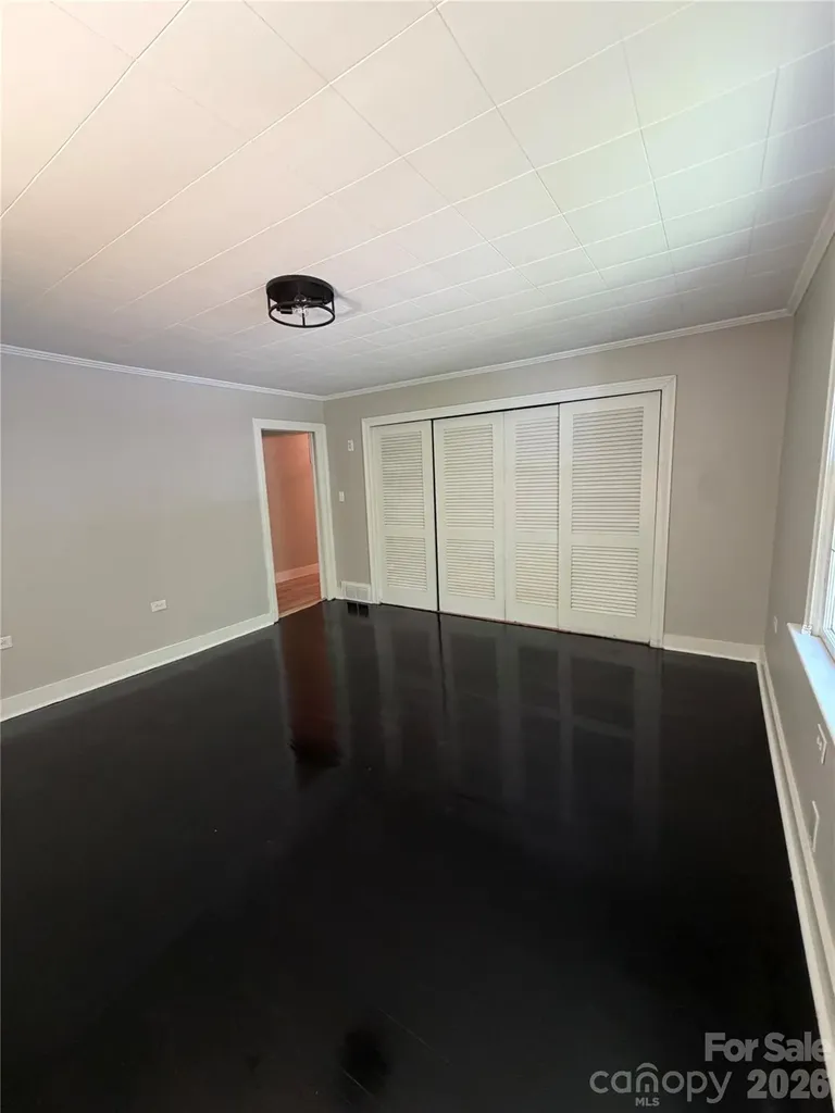 1911 White Street Gastonia NC 28052