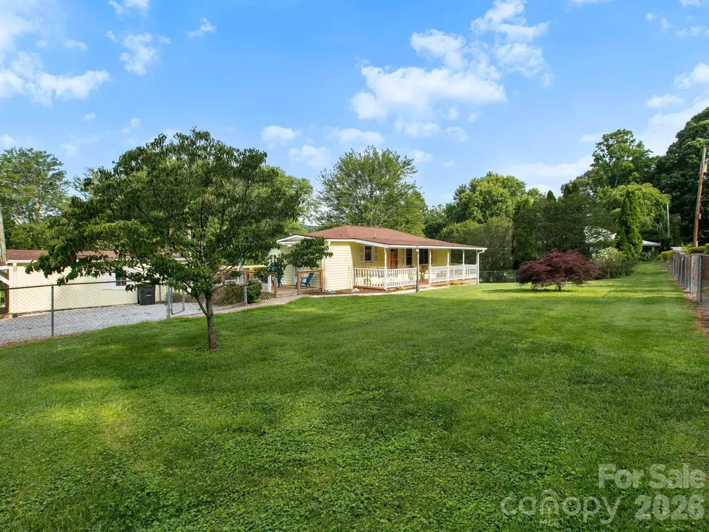 407 Hall Street Hendersonville NC 28739