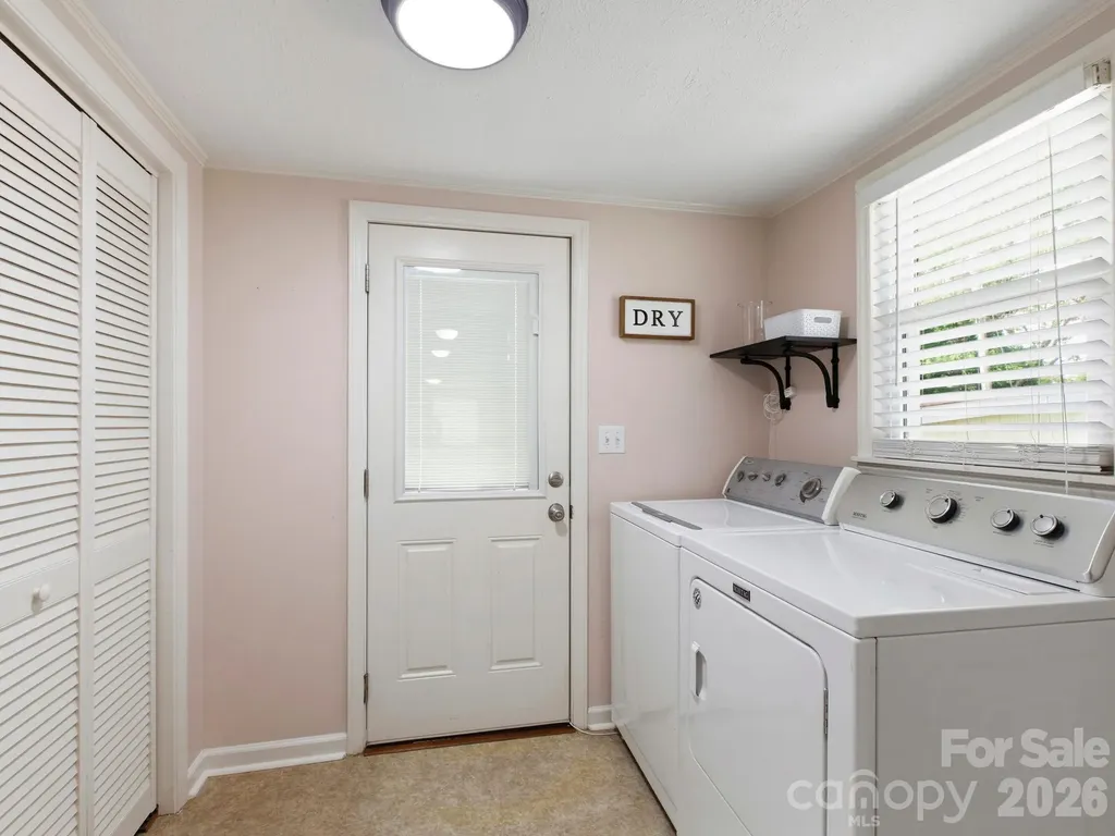 407 Hall Street Hendersonville NC 28739