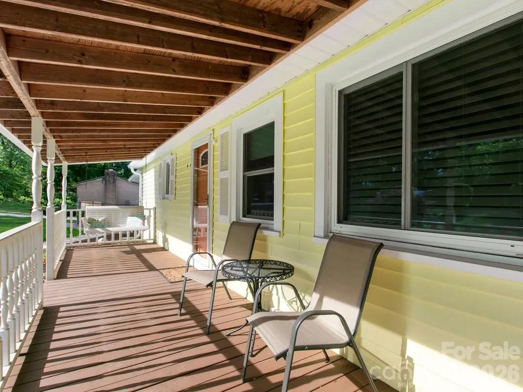 407 Hall Street Hendersonville NC 28739
