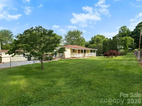 407 Hall Street Hendersonville NC 28739