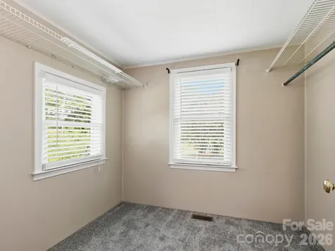 407 Hall Street Hendersonville NC 28739