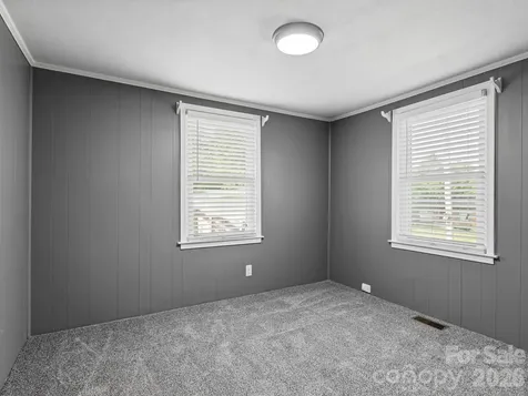 407 Hall Street Hendersonville NC 28739