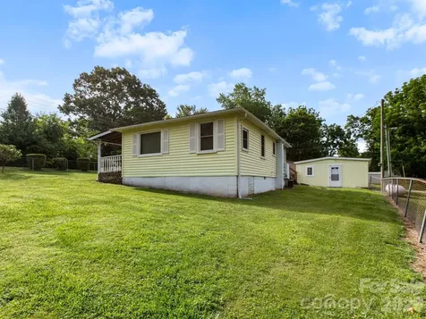 407 Hall Street Hendersonville NC 28739
