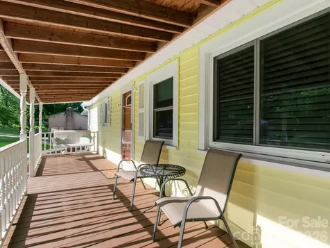 407 Hall Street Hendersonville NC 28739