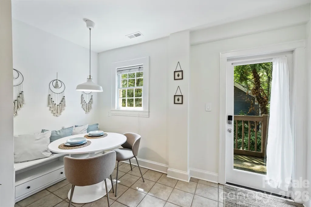 118 N Laurel Avenue Charlotte NC 28207