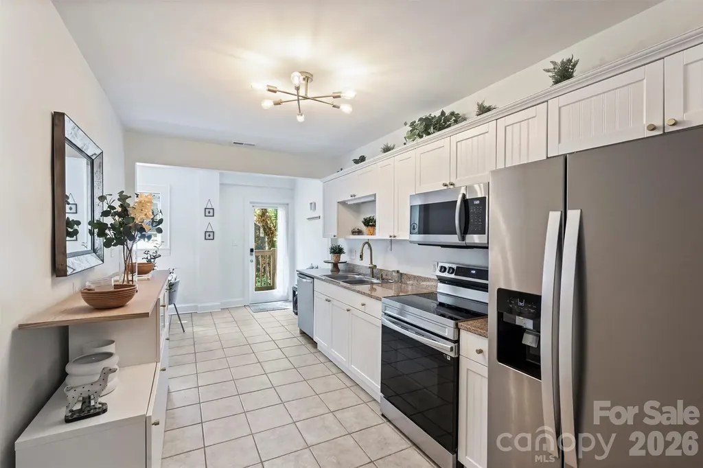 118 N Laurel Avenue Charlotte NC 28207
